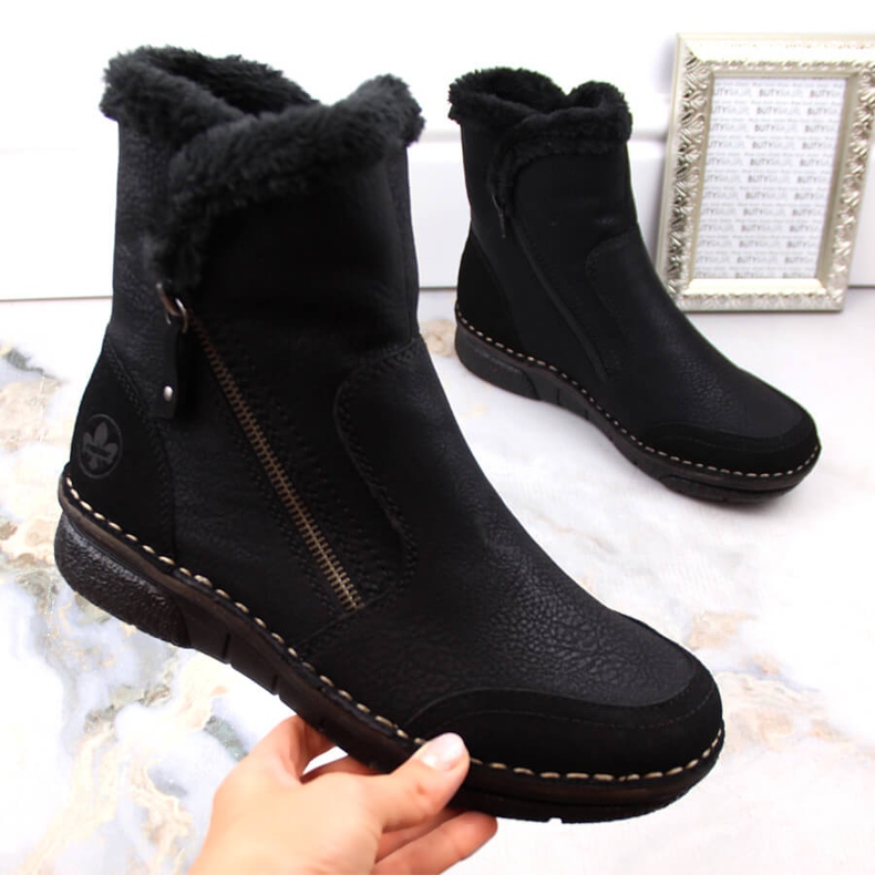Botas de mujer cómodas y aislantes con pelo, negro Rieker 73371-00 1 Botas de mujer cómodas y aislantes con pelo, negro Rieker 73371-00 1
