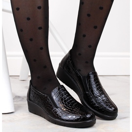 Zapatos cómodos de mujer con cuña charol cocodrilo, negro, T.Sokolski J23-321 6