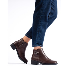 Botas clásicas de mujer Shelovet en color marrón. 2