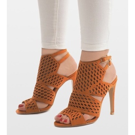 Botas camel caladas en un alfiler 238-5 marrón 1