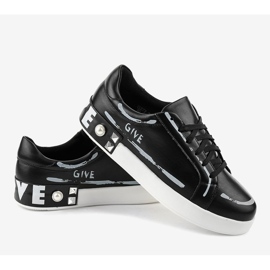 Zapatillas negras decoradas con tachuelas G272 negro 2
