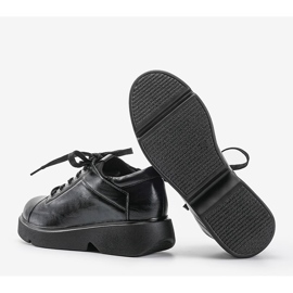 Zapatos negros mate en la cuña Alena 2