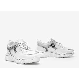 Zapatillas blancas de suela gruesa con estampado de piel de serpiente Anika blanco 1