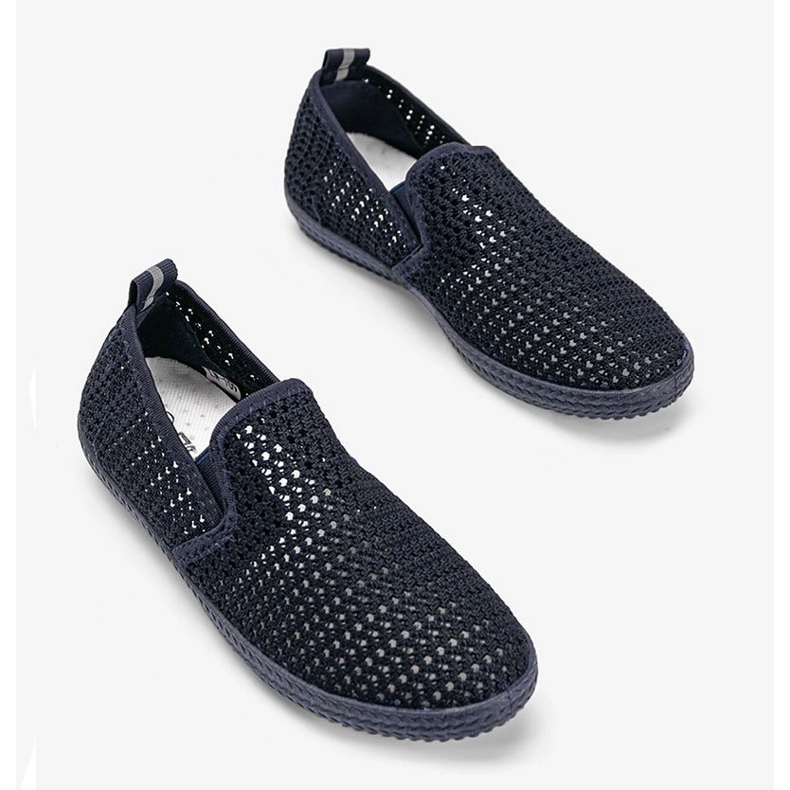 Zapatillas Mallory azul marino caladas 1