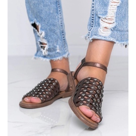 Sandalias marrones metalizadas con tachuelas Luxy marrón 1