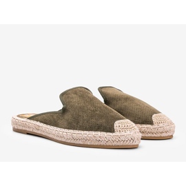 Chanclas verdes con un frente Kinshasa incorporado 1 Chanclas verdes con un frente Kinshasa incorporado 1