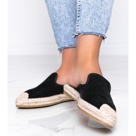 Chanclas negras con frente cerrado Kinshasa negro 1 Chanclas negras con frente cerrado Kinshasa negro 1