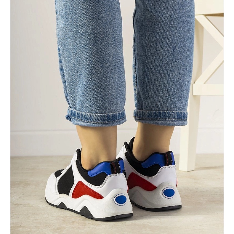 BM Zapatillas blancas y negras con inserciones de entrenamiento de colores blanco 1