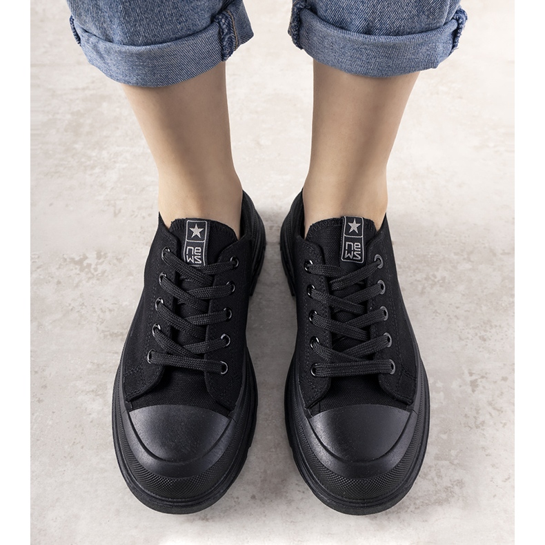 Zapatillas negras sobre suela gruesa Beat negro 1