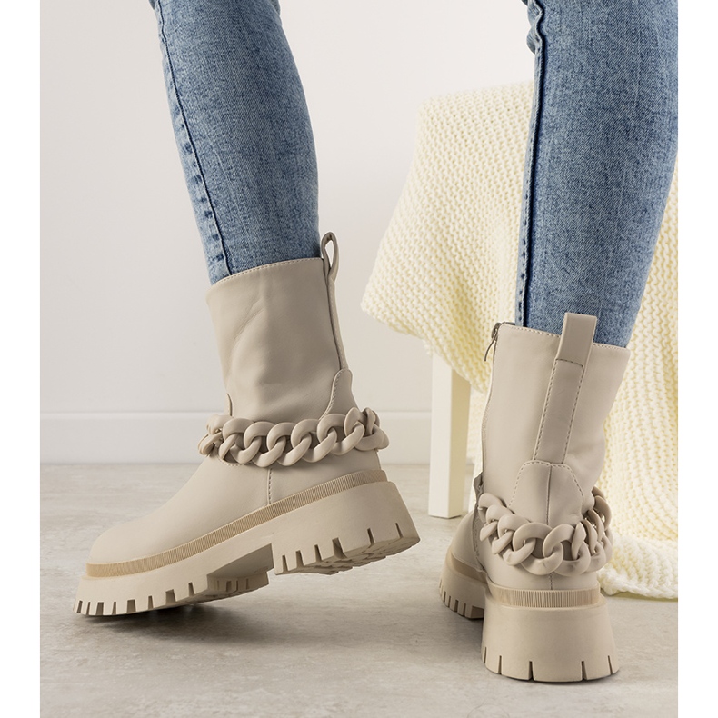 Botas color crema con Chain Inspiration beige 1 Botas color crema con Chain Inspiration beige 1
