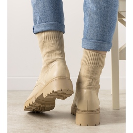 Botas de montaña naturis beige para mujer 2