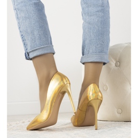 Tacones dorados iridiscentes de Audrey 1