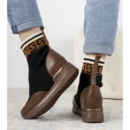 Zapatillas Wanda con cuña marrón negro 1