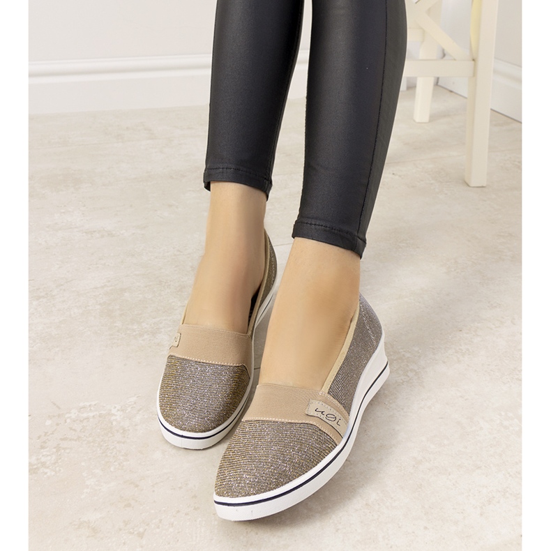 Zapatillas Golden Burris con cuña dorado 2