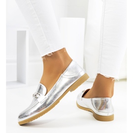 Mocasín tacón plano Aniria plata 1