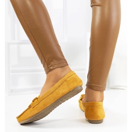 Mocasines marrones de Medrano amarillo 2