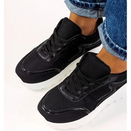 Deportivas de mujer Basemat en negro 1