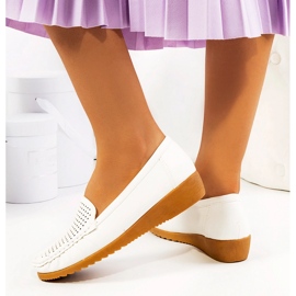 Mocasines blancos en el tacón de cuña Dalal 2