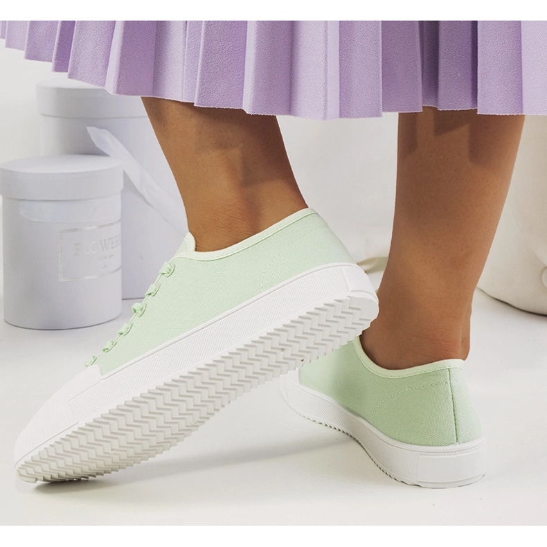 Deportivas verdes de mujer de Rivas 1 Deportivas verdes de mujer de Rivas 1