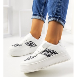 Zapatillas blancas en la plataforma de Worden blanco 1 Zapatillas blancas en la plataforma de Worden blanco 1