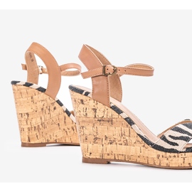Sandalias beige cuña abierta Veronica marrón 2
