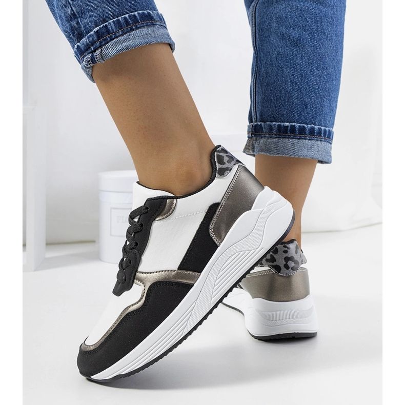 Zapatillas Mazzanta negras blanco 1