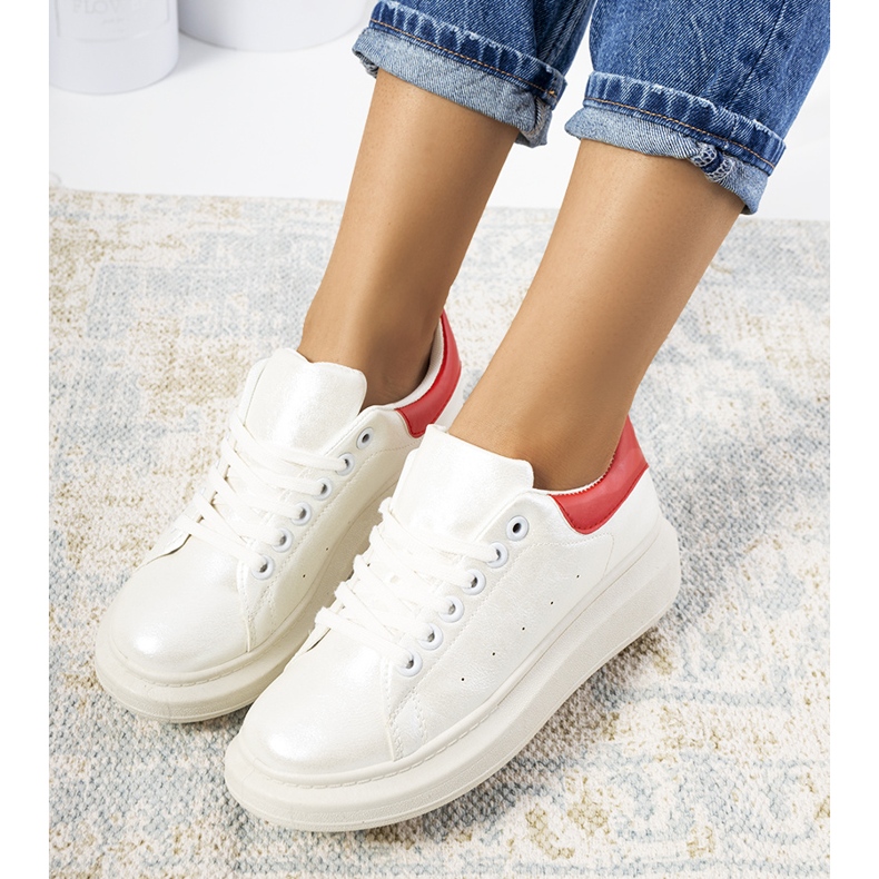 Deportivas Neera de mujer blancas perladas blanco rojo 1