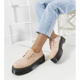 Zapatos beige con suela alta Hooper 1