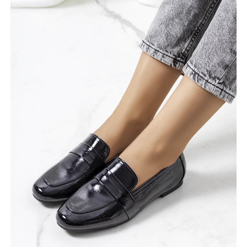 Zapatos de piel Yasemin lacado negro 1