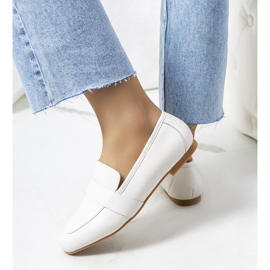 Zapatos de mujer Maple de piel en color blanco. 2
