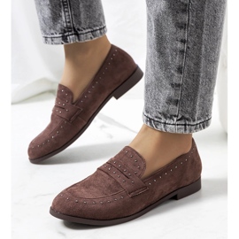 Zapatos marrones de piel con tachuelas Ishana marrón 1