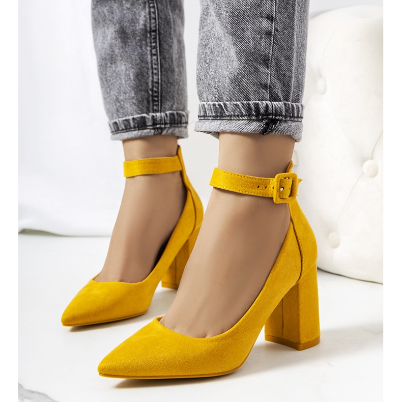 Bombas de mostaza en el puesto de Geerke amarillo 1 Bombas de mostaza en el puesto de Geerke amarillo 1