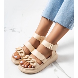 Sandalias beige en la plataforma Zepps 2