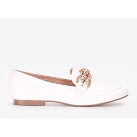 Mocasín blanco con cadena Segarra 2
