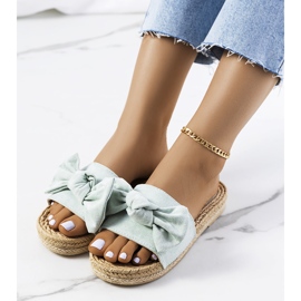 Babuchas verdes con lazo de Madelen 2