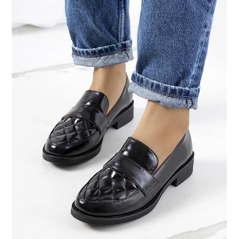 Los mocasines negros de Alexan 1 Los mocasines negros de Alexan 1