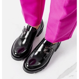Zapatos con lentes negros 1