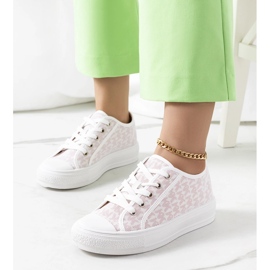 Deportivas Chelms blancas y rosas blanco 1