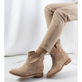 Botines Zoki beige con cuña forrada 2