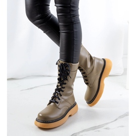 Botas verdes de Redel 2
