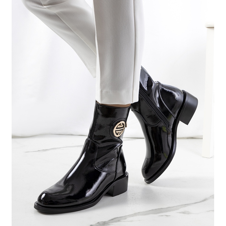 PA1 Botas negras de charol de Rodovia. negro 1