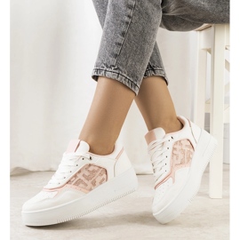 Zapatillas rosas en la plataforma de Coronel blanco 1