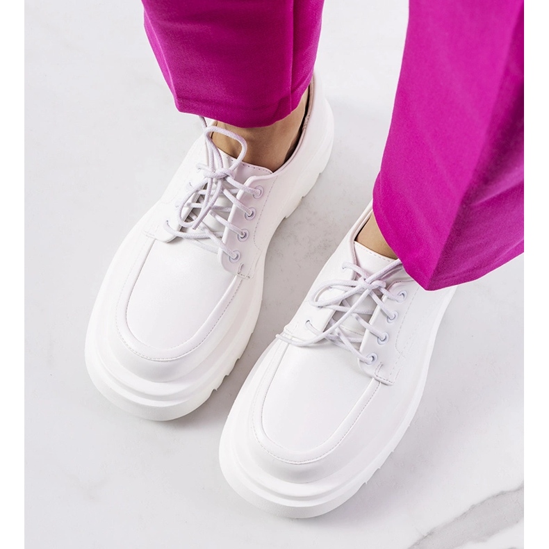 Zapatos oxford blancos Nunes 1