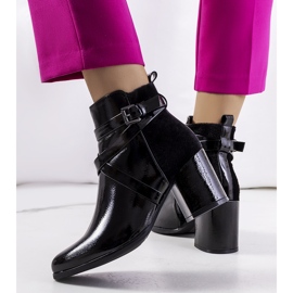 Botas Mossley de charol negro 2
