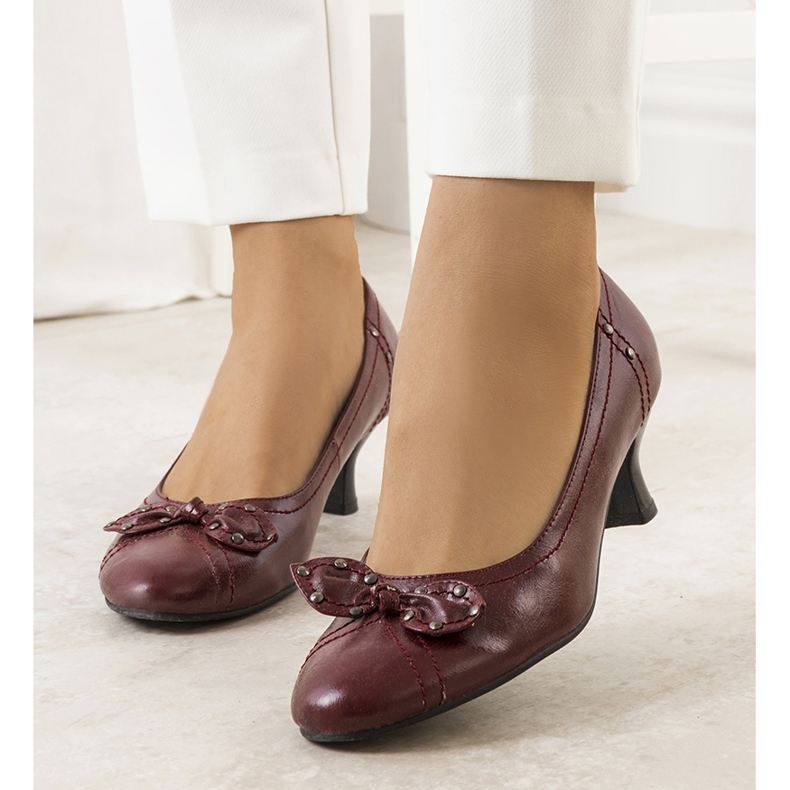 Salón rojo con lazo Repina 1