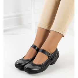 Zapatos de salón negros abrochados con correa Via 2