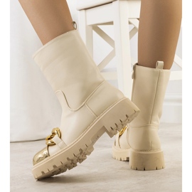 Botas beige con cadena Morro 1 Botas beige con cadena Morro 1