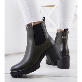PA1 Botas verdes de tacón de Selima. 2