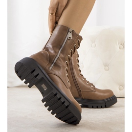 Botas beige oscuro de Enoksen 1 Botas beige oscuro de Enoksen 1