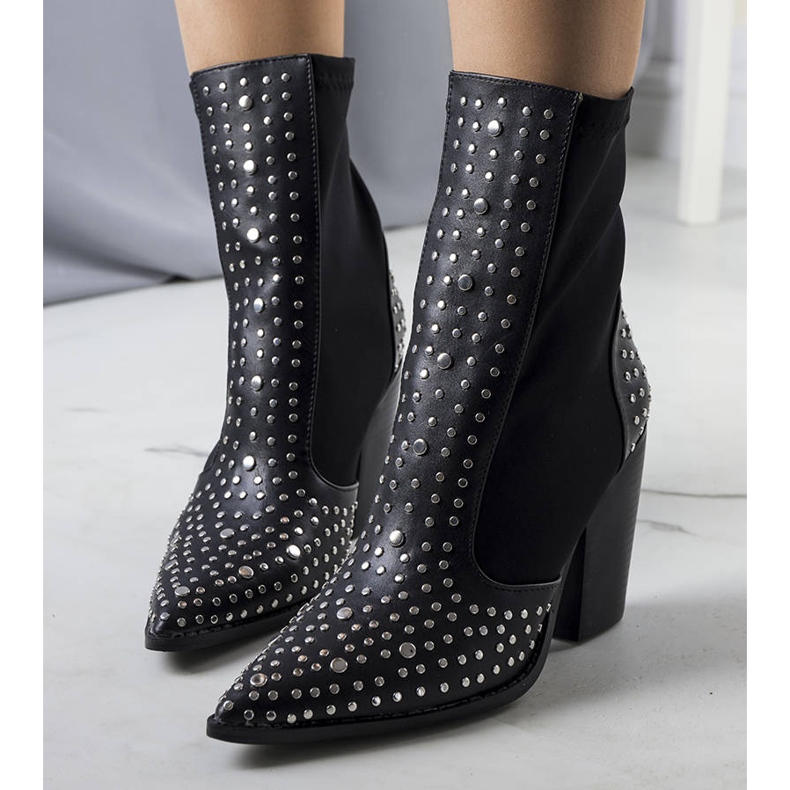 PA1 Botas negras decoradas con tachuelas Orazi negro 1